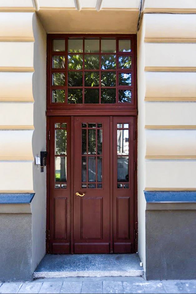 Новые двери