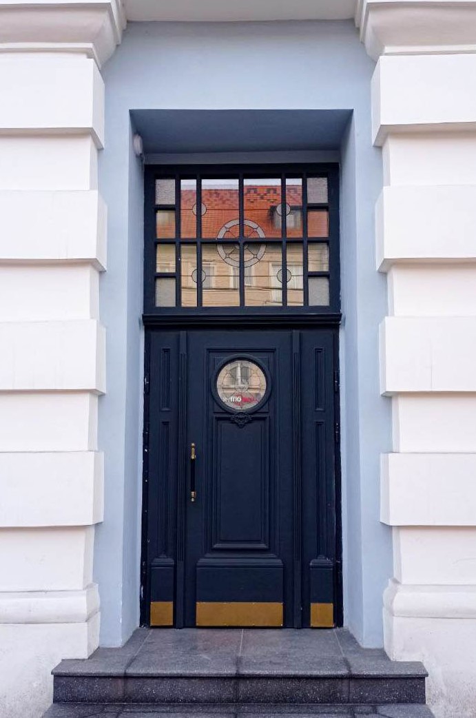 Новые двери