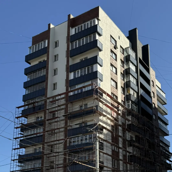 Снимаем леса с двух высоток на Московском