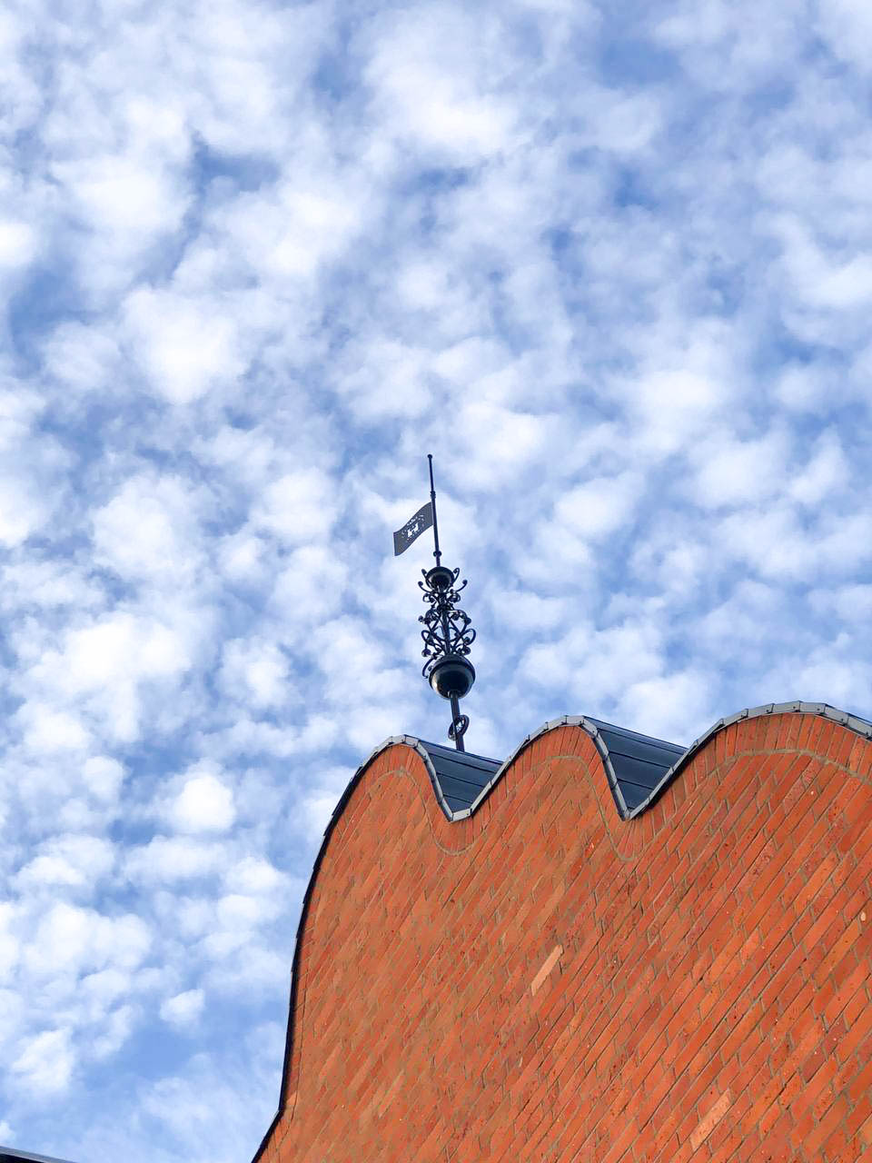 Приводим в порядок всё: вплоть до шпилей зданий