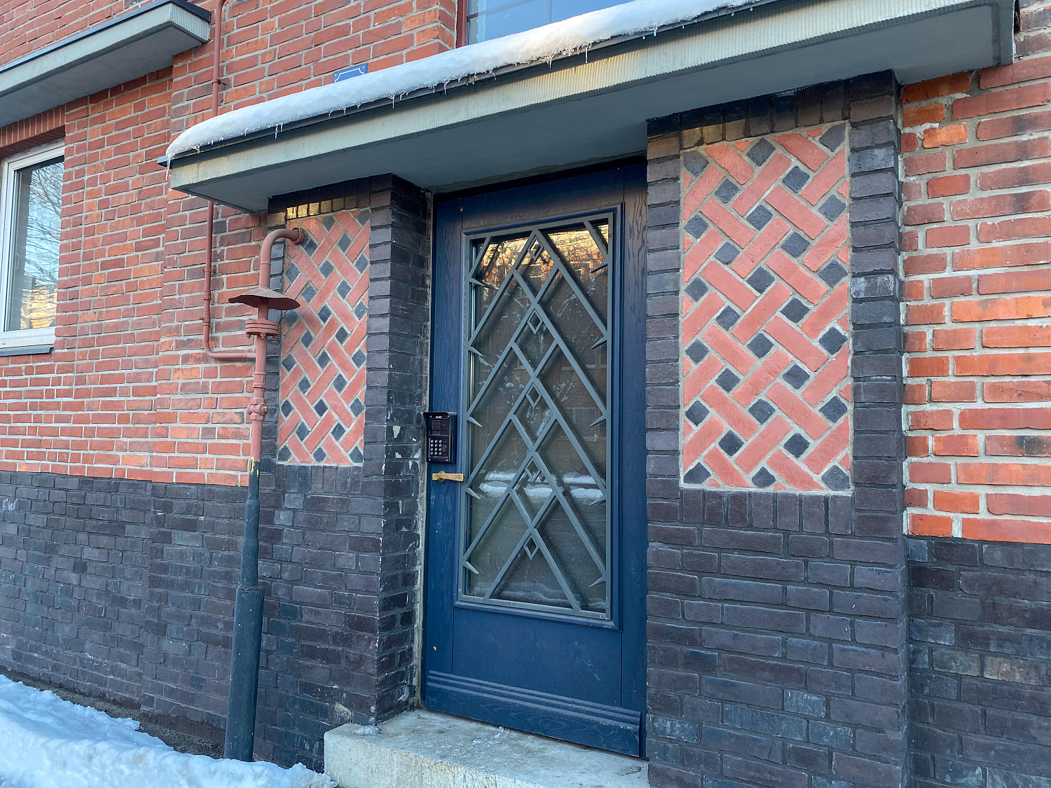 г. Калининград, ул. Нарвская, 33-35, 37