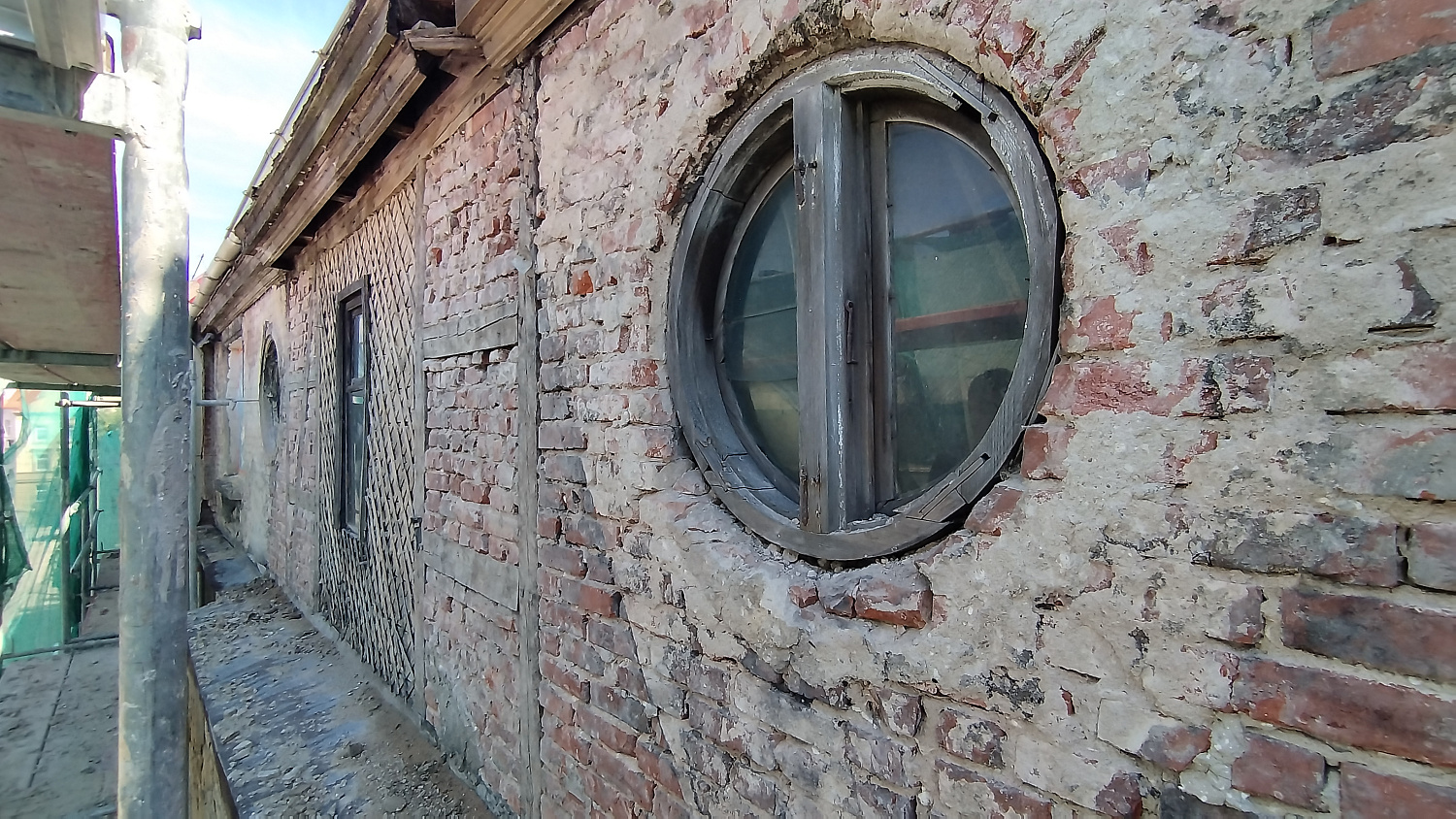 Воссоздали историческую кровлю в Советске