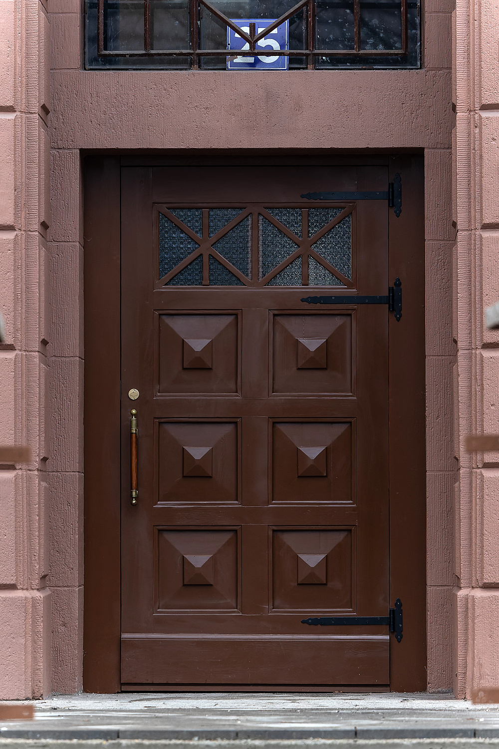 г. Калининград, ул. Д. Донского, 25