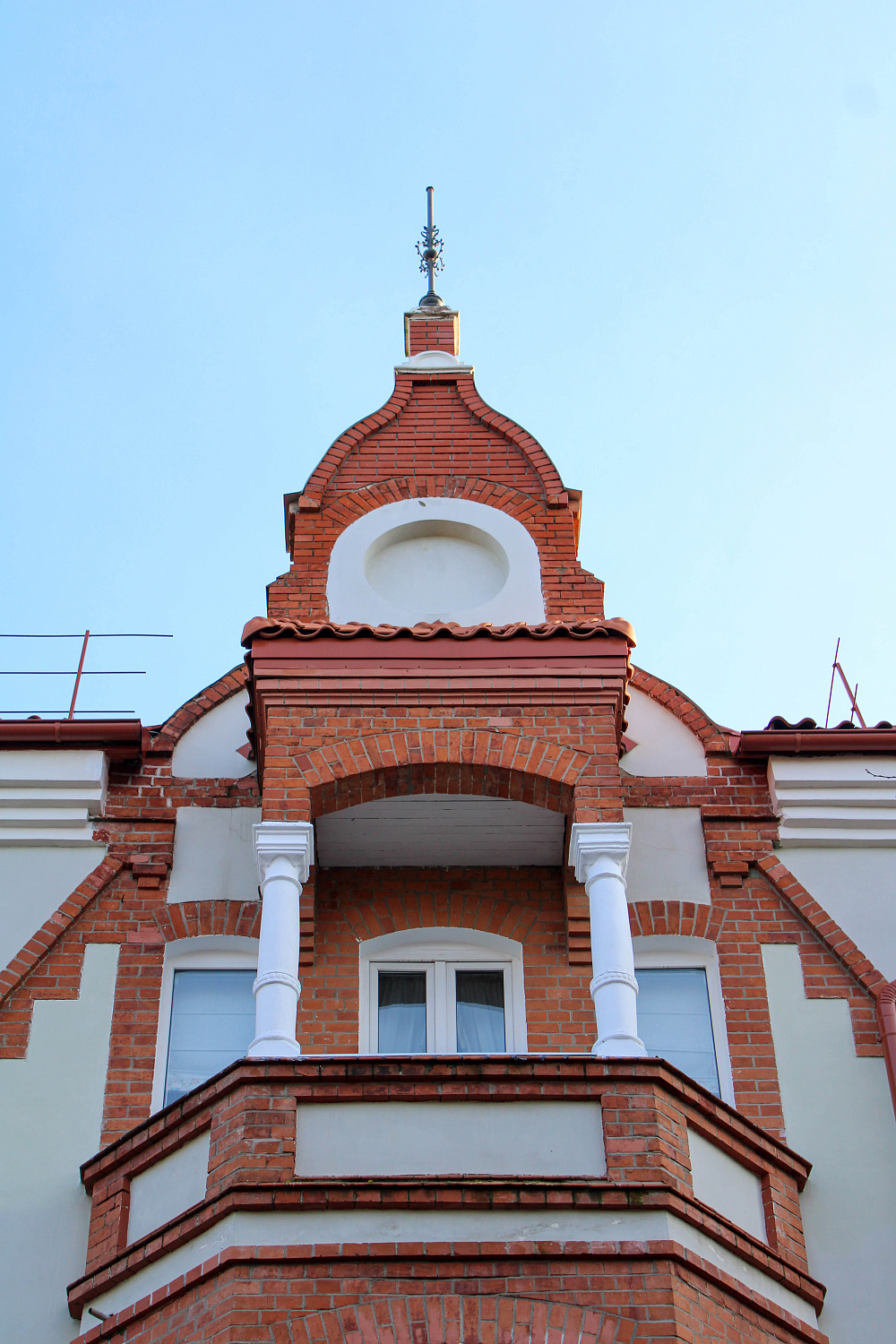 Приводим в порядок всё: вплоть до шпилей зданий