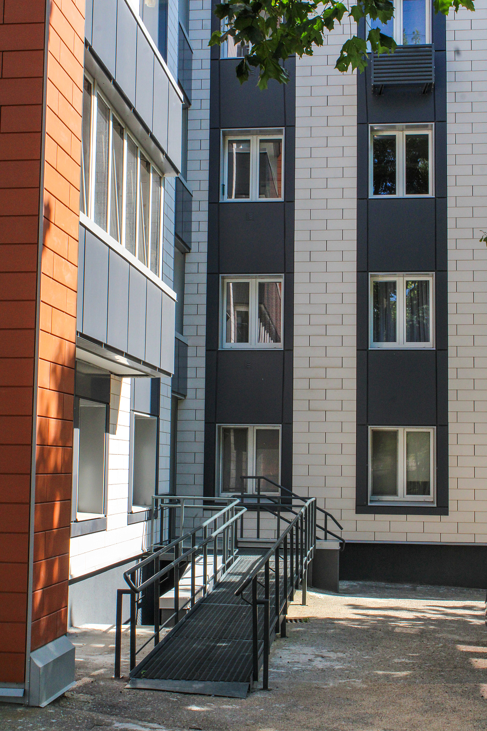 г. Калининград, набережная Адмирала Трибуца, 37