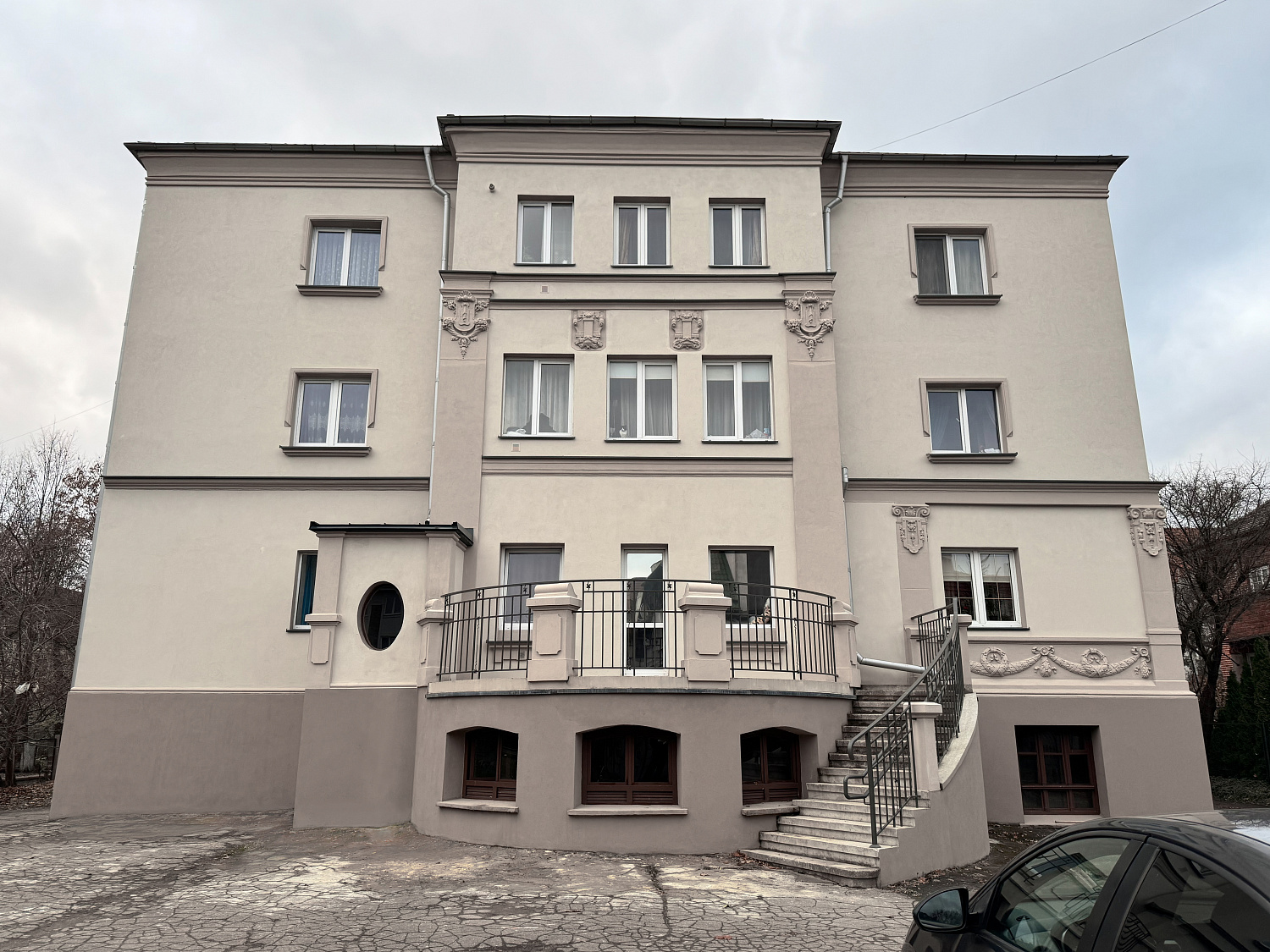 Завершили капремонт виллы Левандовски