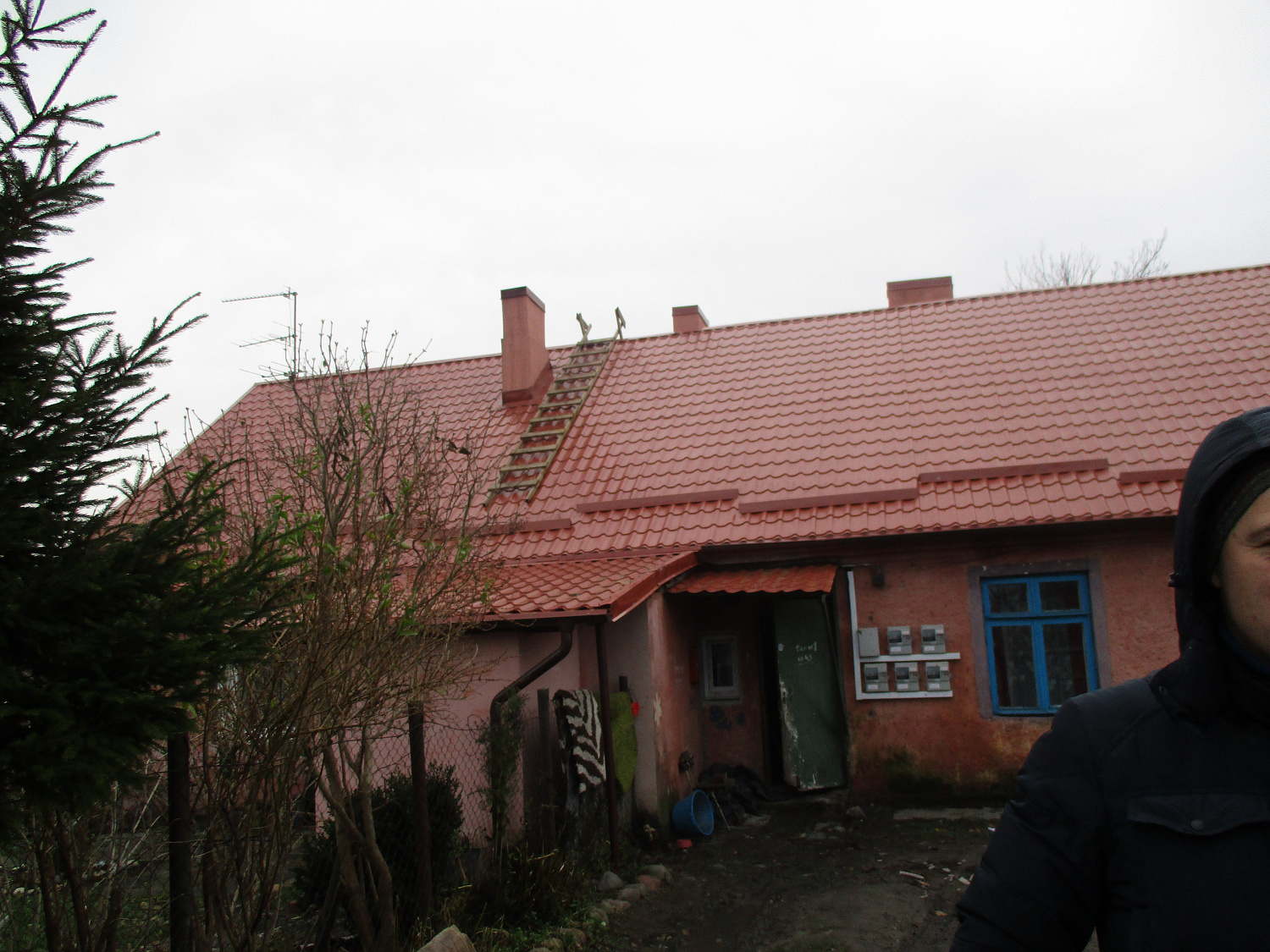 Светлогорский р-н, пгт. Приморье, пл. Озерная, 1