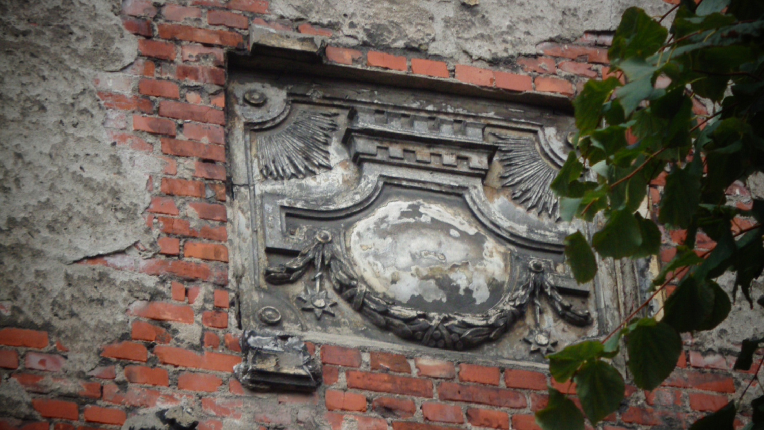 Приступили к капремонту ЖК «Кёнигсек»