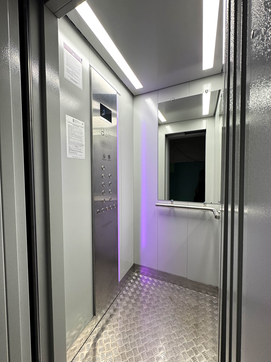  Лифтовые кабины с обновлённым дизайном
