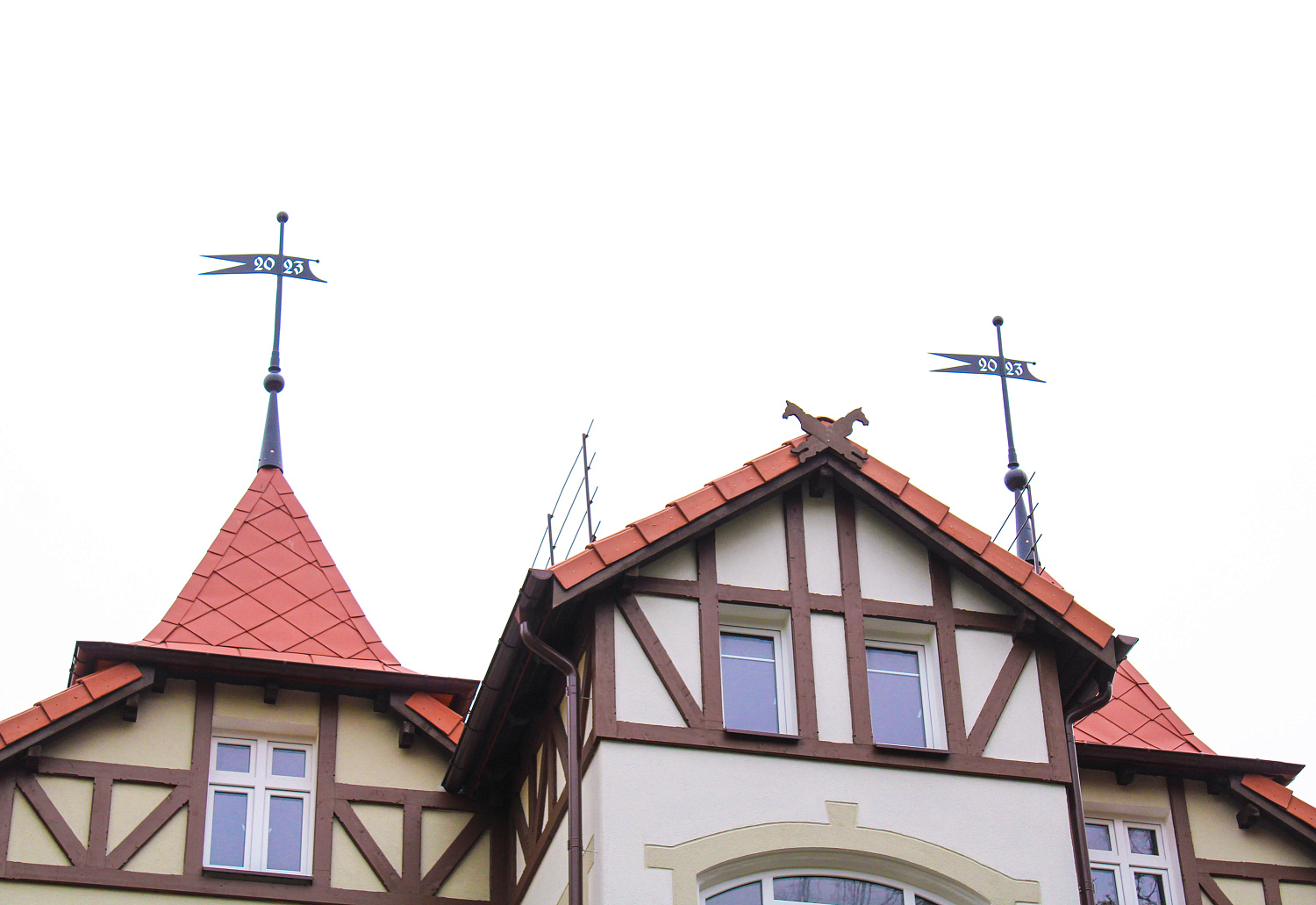 Приводим в порядок всё: вплоть до шпилей зданий