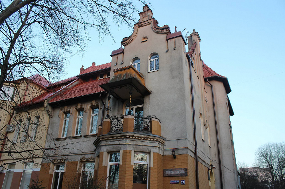 г. Калининград, ул. Комсомольская, 24
