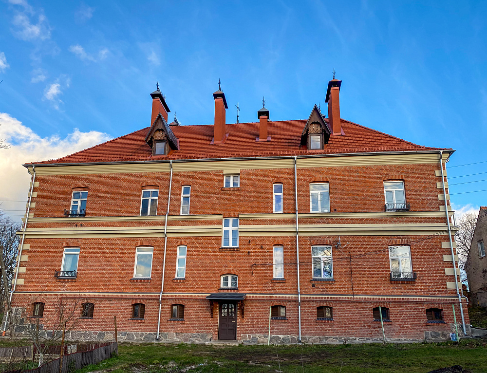 пос. Железнодорожный, ул. Коммунистическая, 38