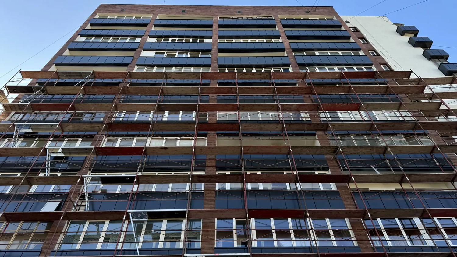 Снимаем леса с двух высоток на Московском