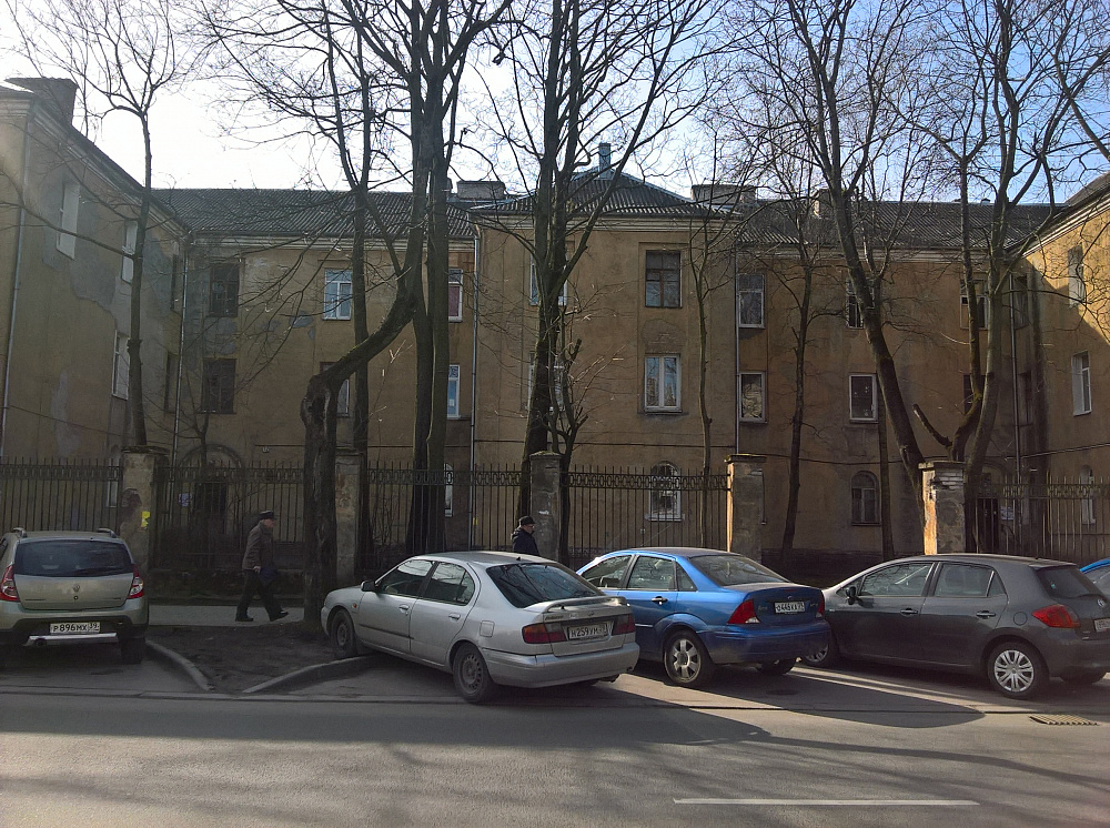 г. Калининград, ул. Артиллерийская, 10-12