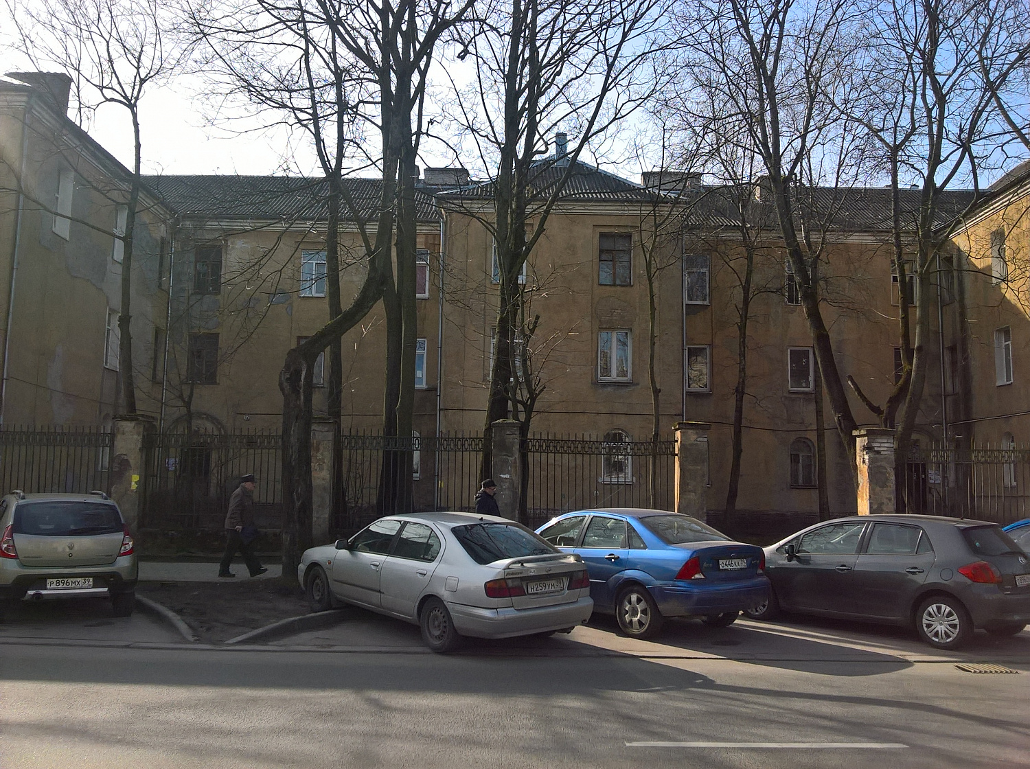 г. Калининград, ул. Артиллерийская, 10-12