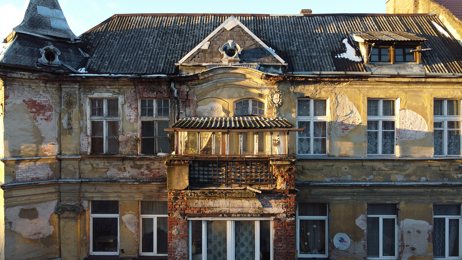 Приступили к капремонту ЖК «Кёнигсек»