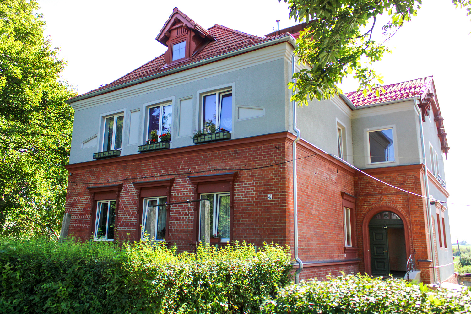 пос. Железнодорожный, ул. Коммунистическая, 42