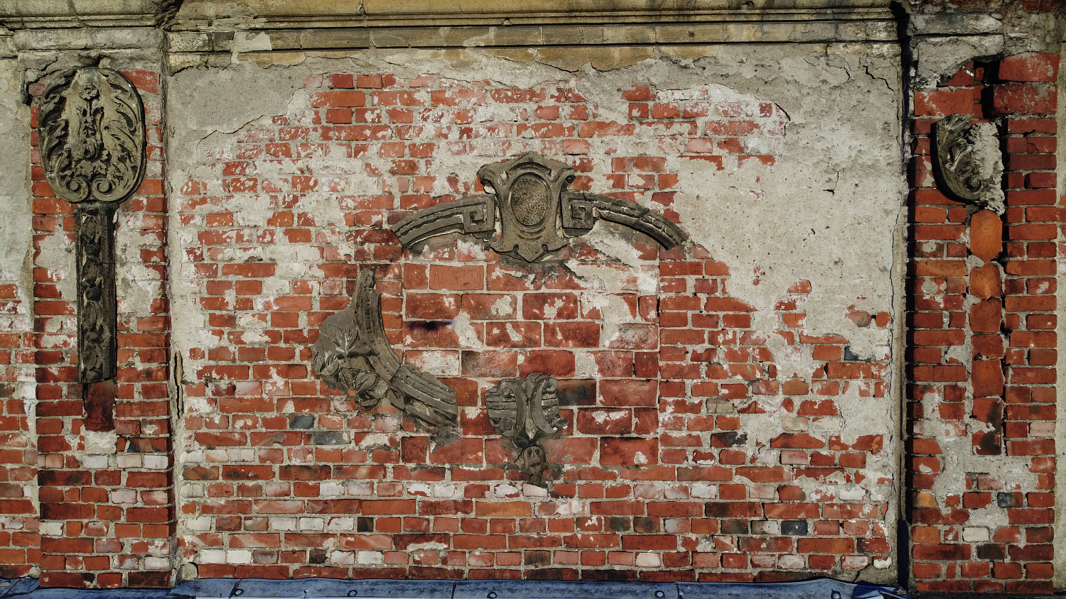 Приступили к капремонту ЖК «Кёнигсек»