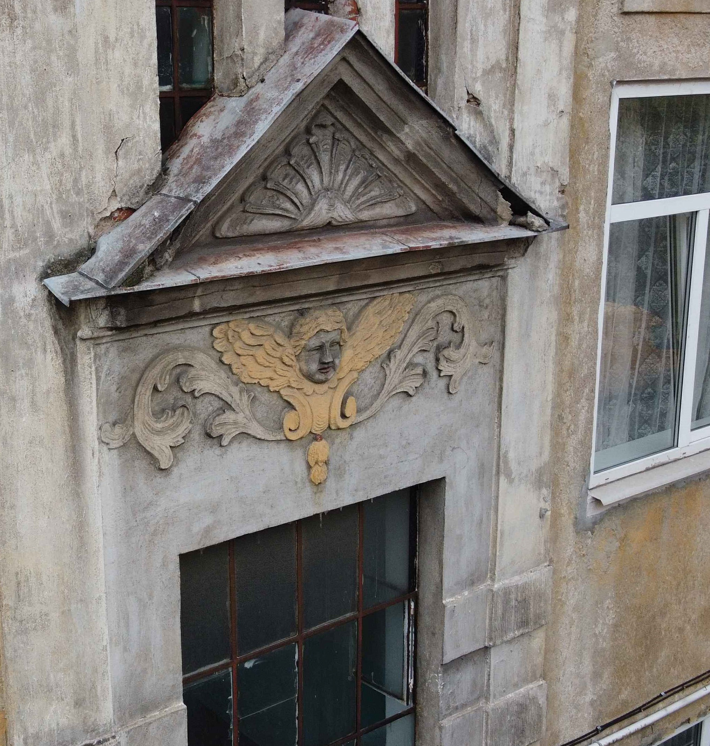 Ремонтируем ещё одно эклектичное здание 